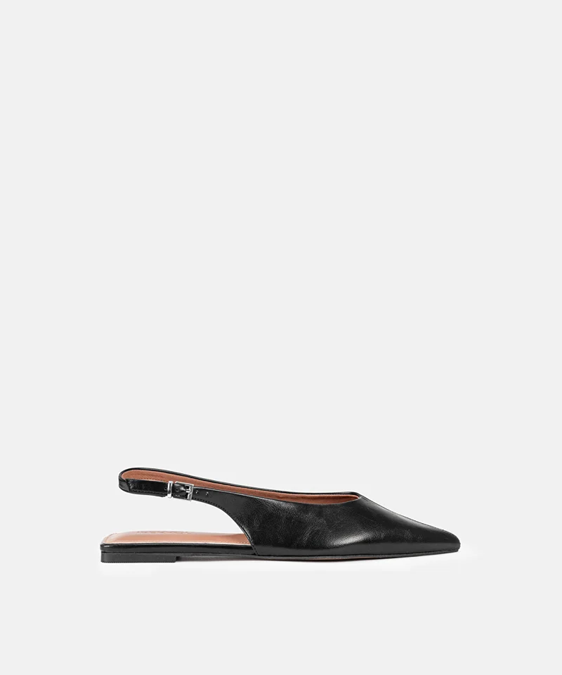 ابيكول Leather-Effect Flats with Buckles